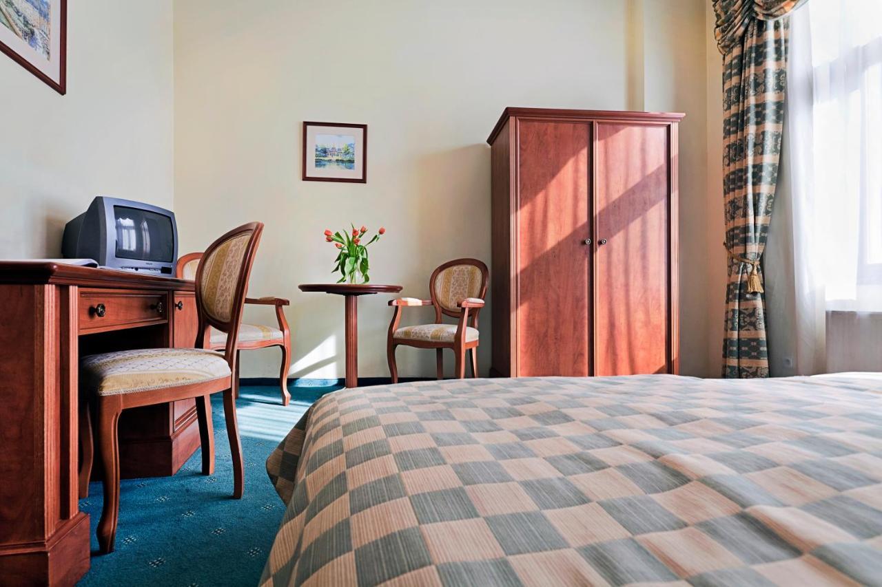 Spa Hotel Cajkovskij كارلوفي فاري المظهر الخارجي الصورة